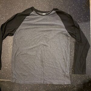 Old Navy Men's Charcoal and Black Long Sleeve Tee